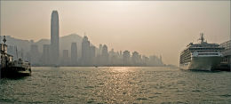 Afternoon haze. Hong Kong.