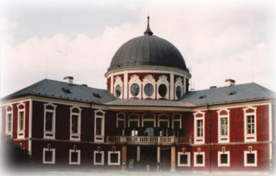 Zámek Veltrusy