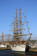 Cisne Branco dock 2