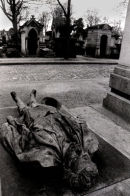 The grave of Victor Noir.